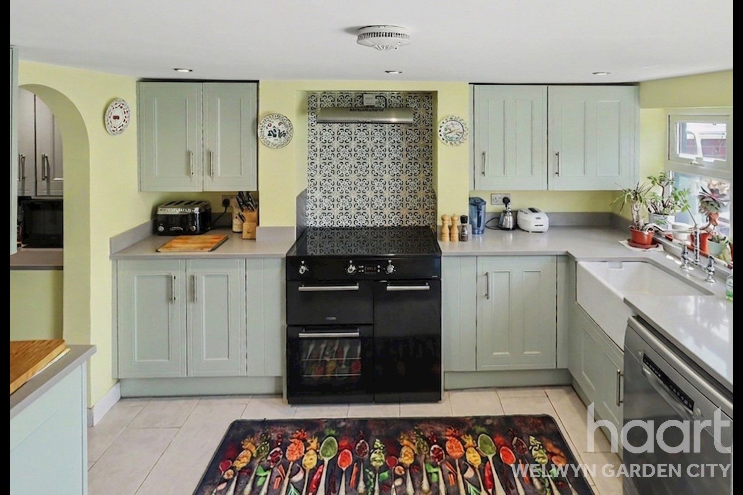 Period waterfront house in Welwyn
