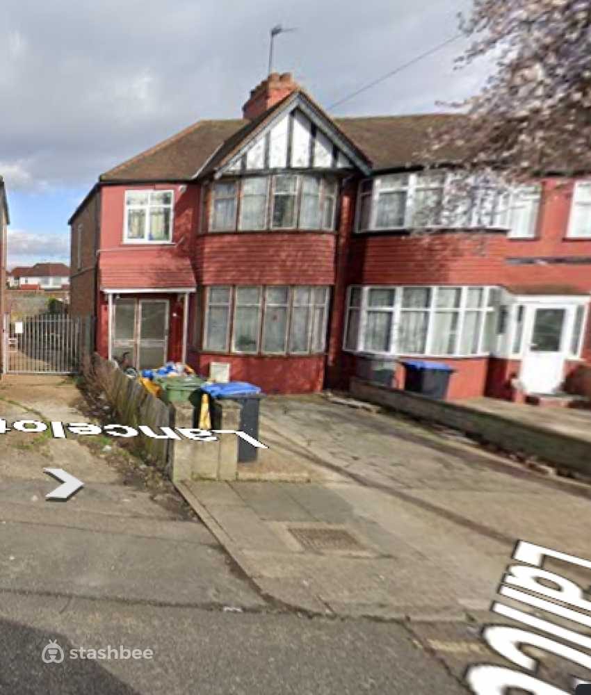 Parking Space to Rent in Wembley, HA0