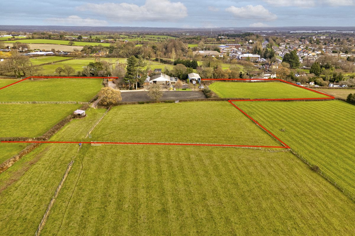 Farm House for sale with 6 bedrooms, Abnalls Farm, Cross In Hand Lane