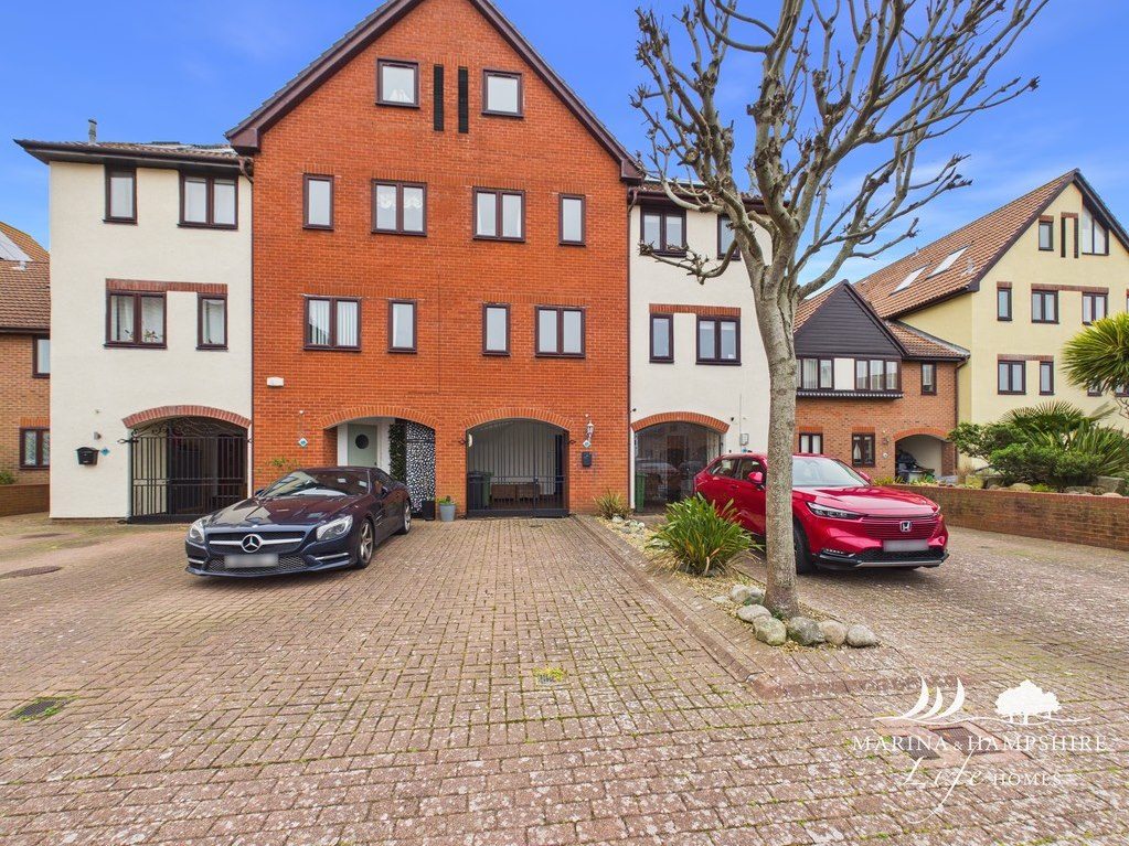 Portsmouth: chain free townhouse