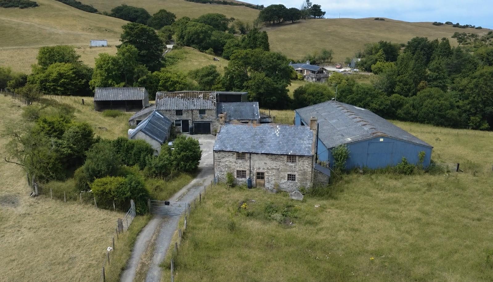Abergele: period farmhouse