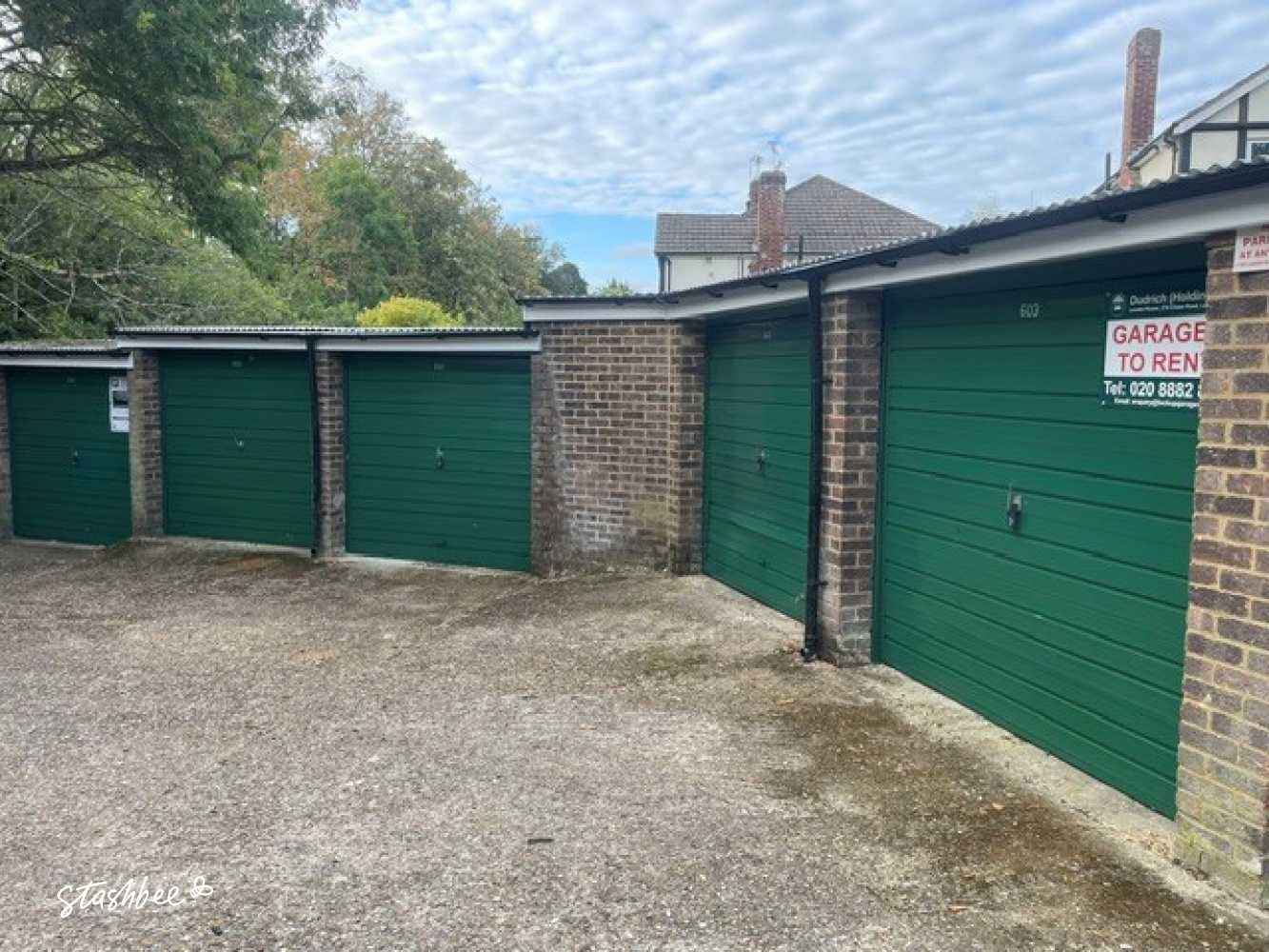 Lock-up Garage to Rent at R/O 2-13 West Bank, EN2 8DU