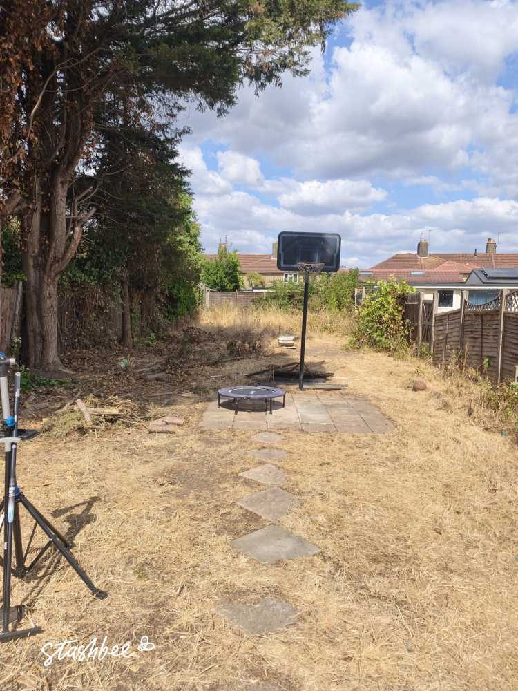 Parking Space to Rent in West Drayton, UB7