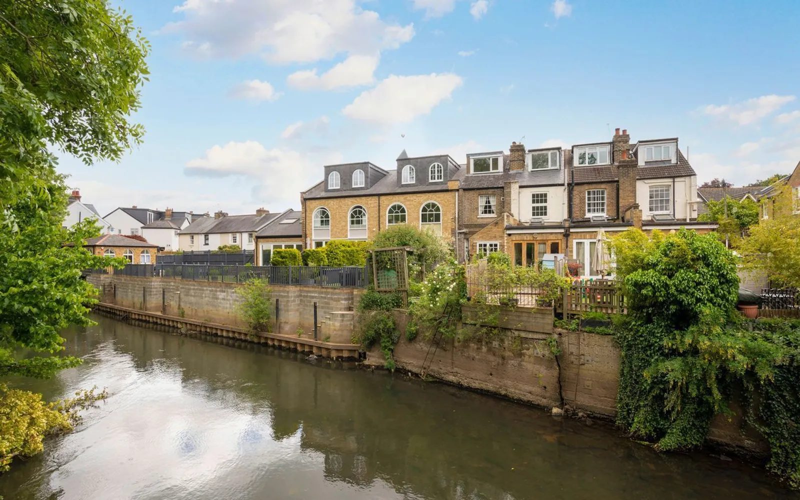 Church Walk, Weybridge, KT13