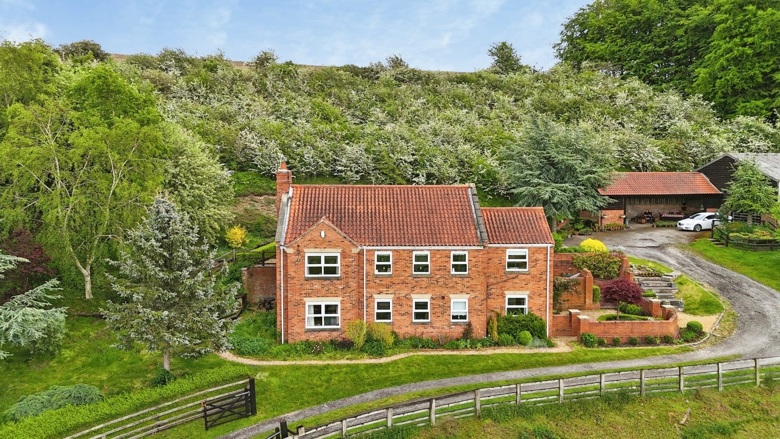 Detached House for sale with 4 bedrooms, Burgate, North Newbald
