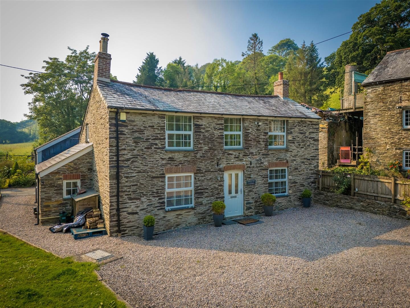 Nr Saltash: cottage