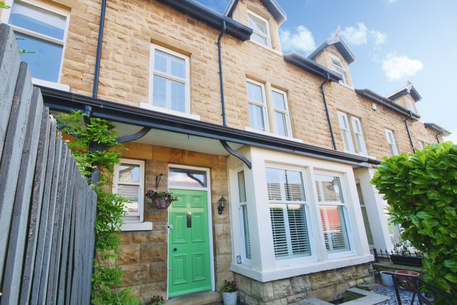 4 bedroom terraced houseCaxton Street, Wetherby, LS22 6RU