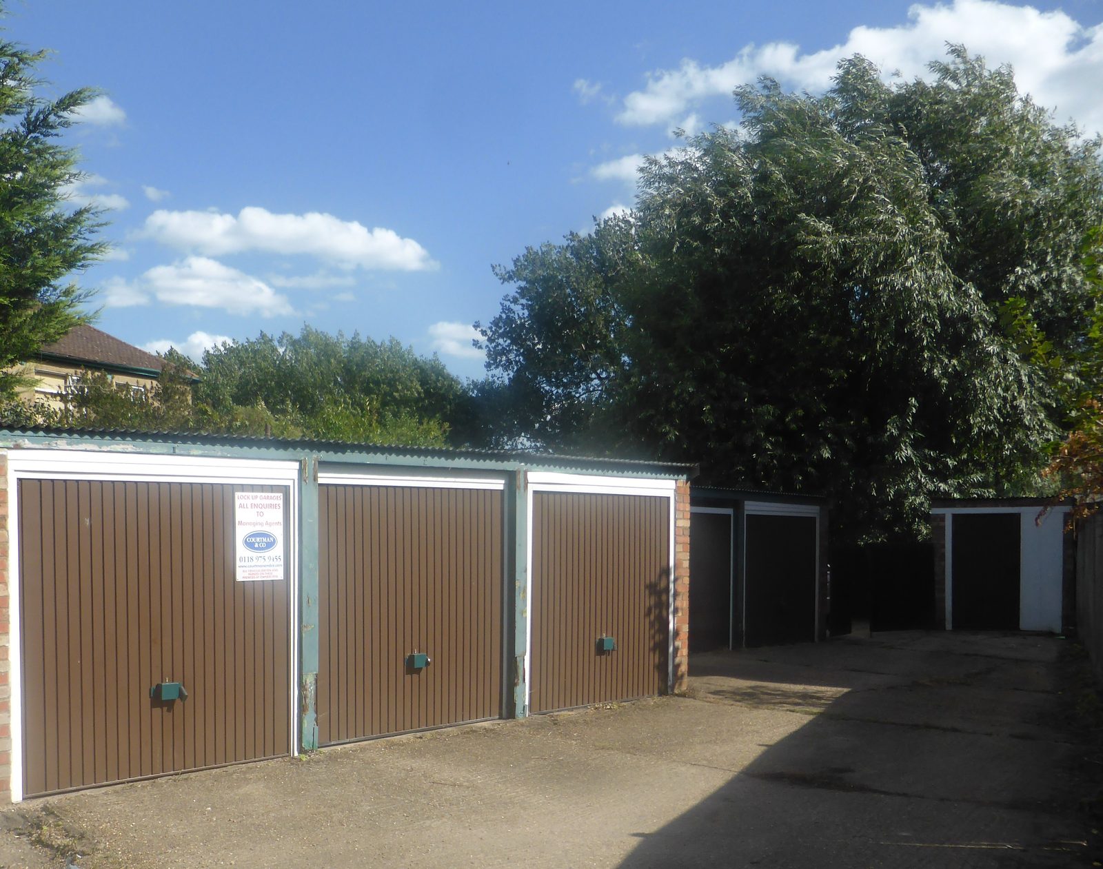 Wynn Bridge Close (access adj 267) off Chigwell Road Woodford Green