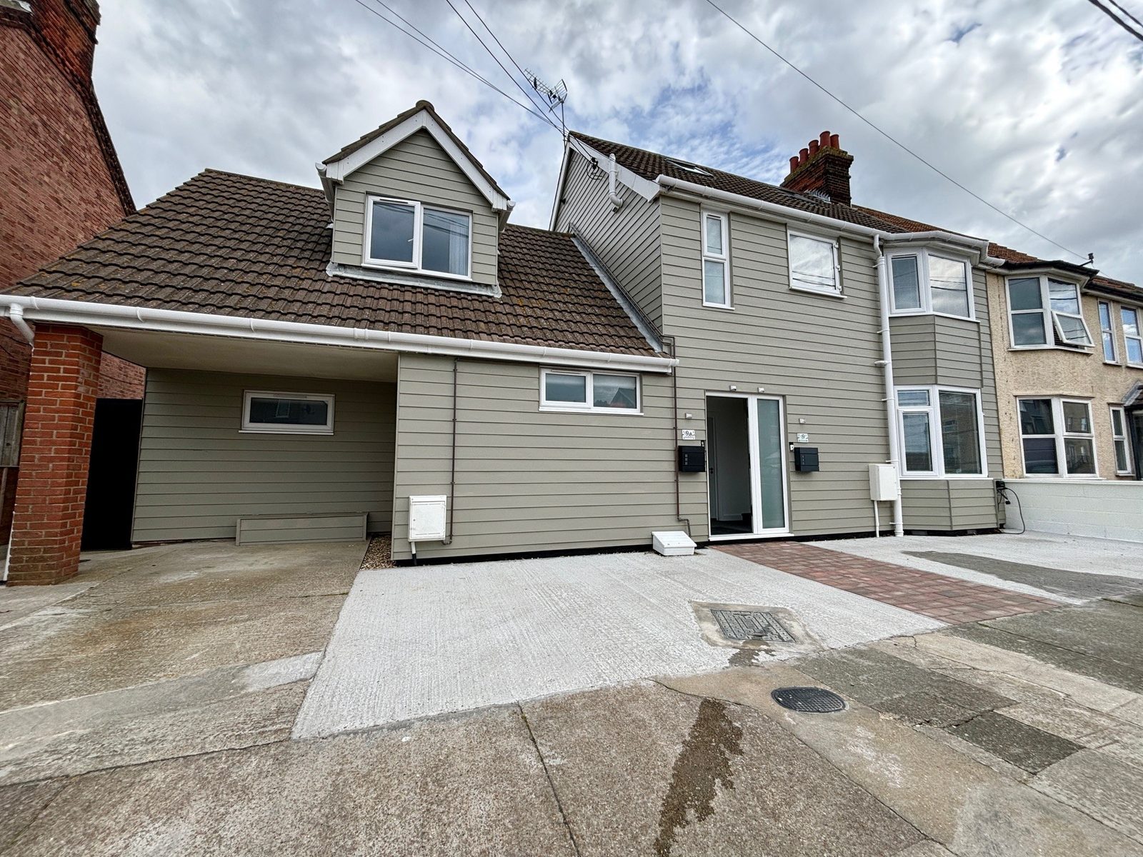 INVESTORS ONLY - 2 Bedroom First Floor Flat For Sale - Felixstowe