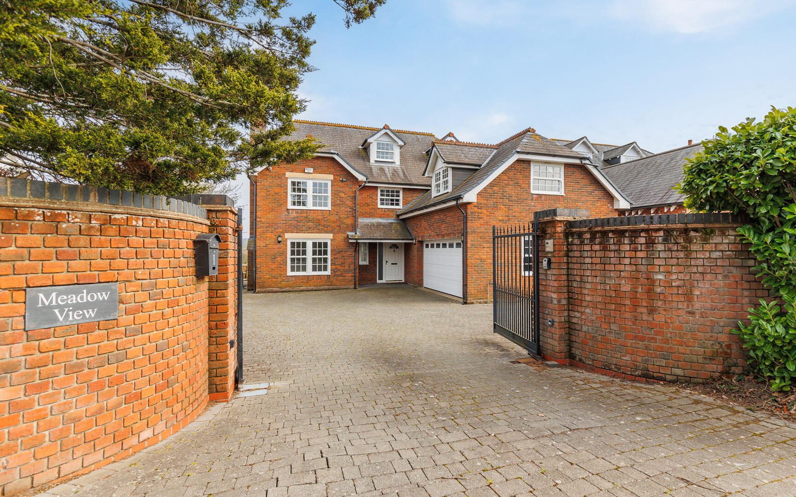Detached house with paddocks, Newport