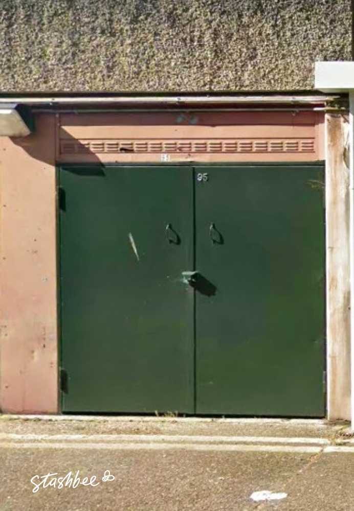 Lock-up Garage to Rent at Hillsborough Road, SE22 8QE