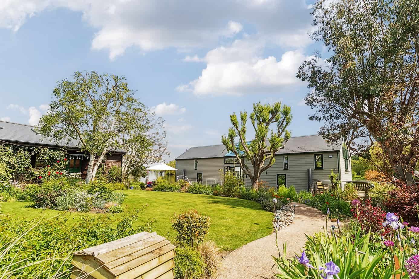 Northern Burway, Chertsey, KT16