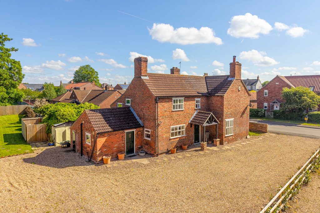 Newark: detached house with further land available