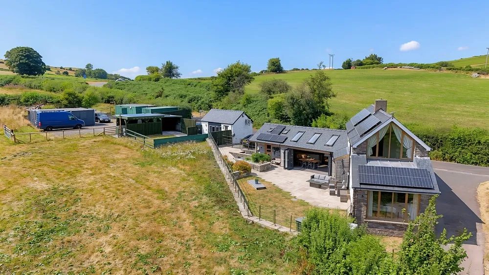 Smallholding with paddocks, Powys.
