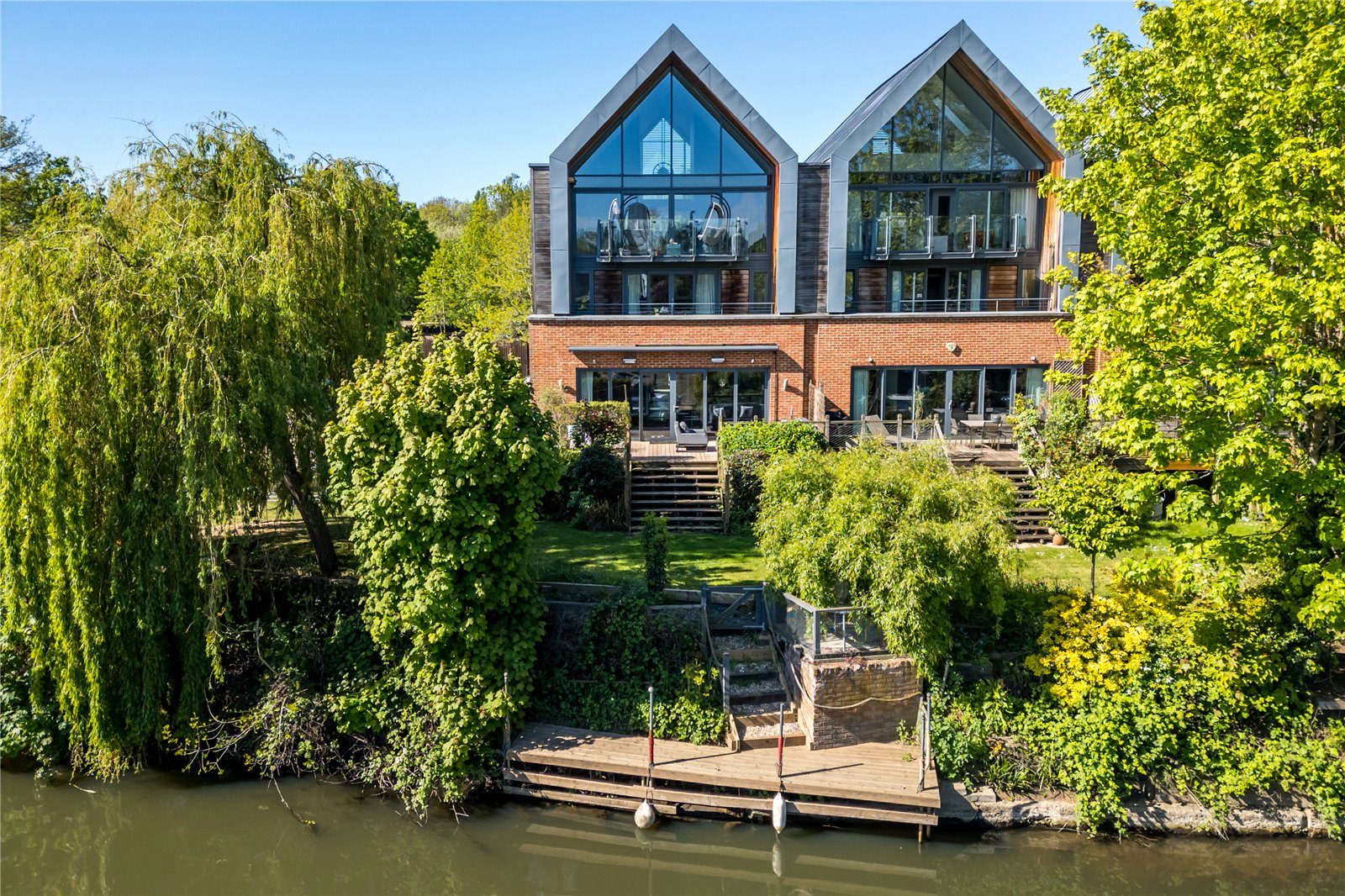 Whittets Ait, Jessamy Road, Weybridge, Surrey, KT13 8BT