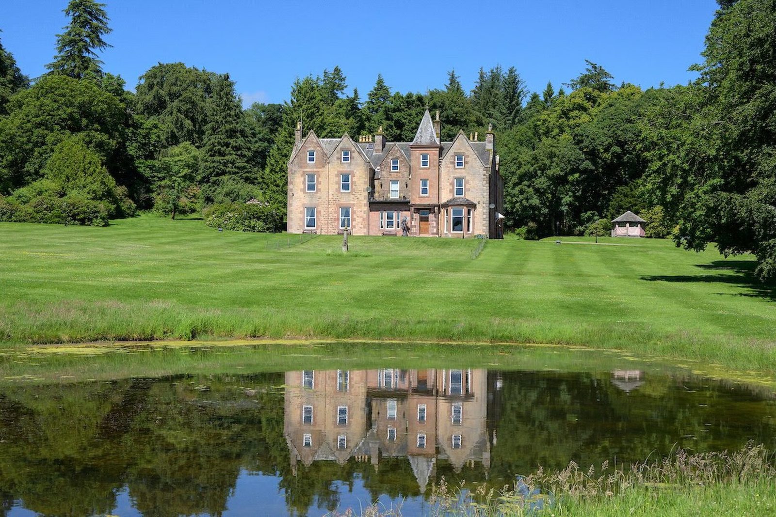 Dolphinton House Estate, Dolphinton, West Linton, South Lanarkshire, EH46 7AB