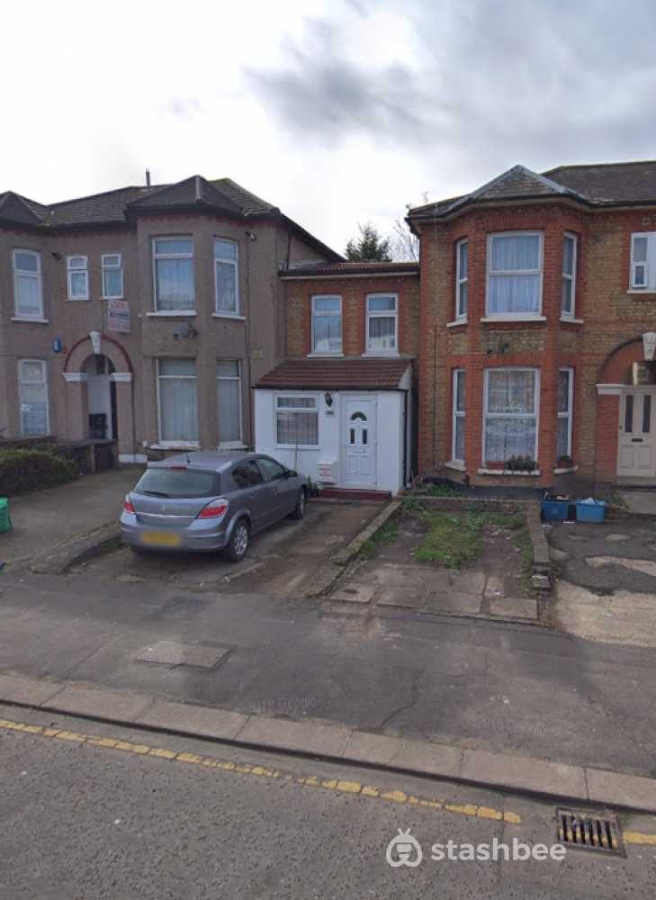 Parking Space to Rent in Ilford, IG1