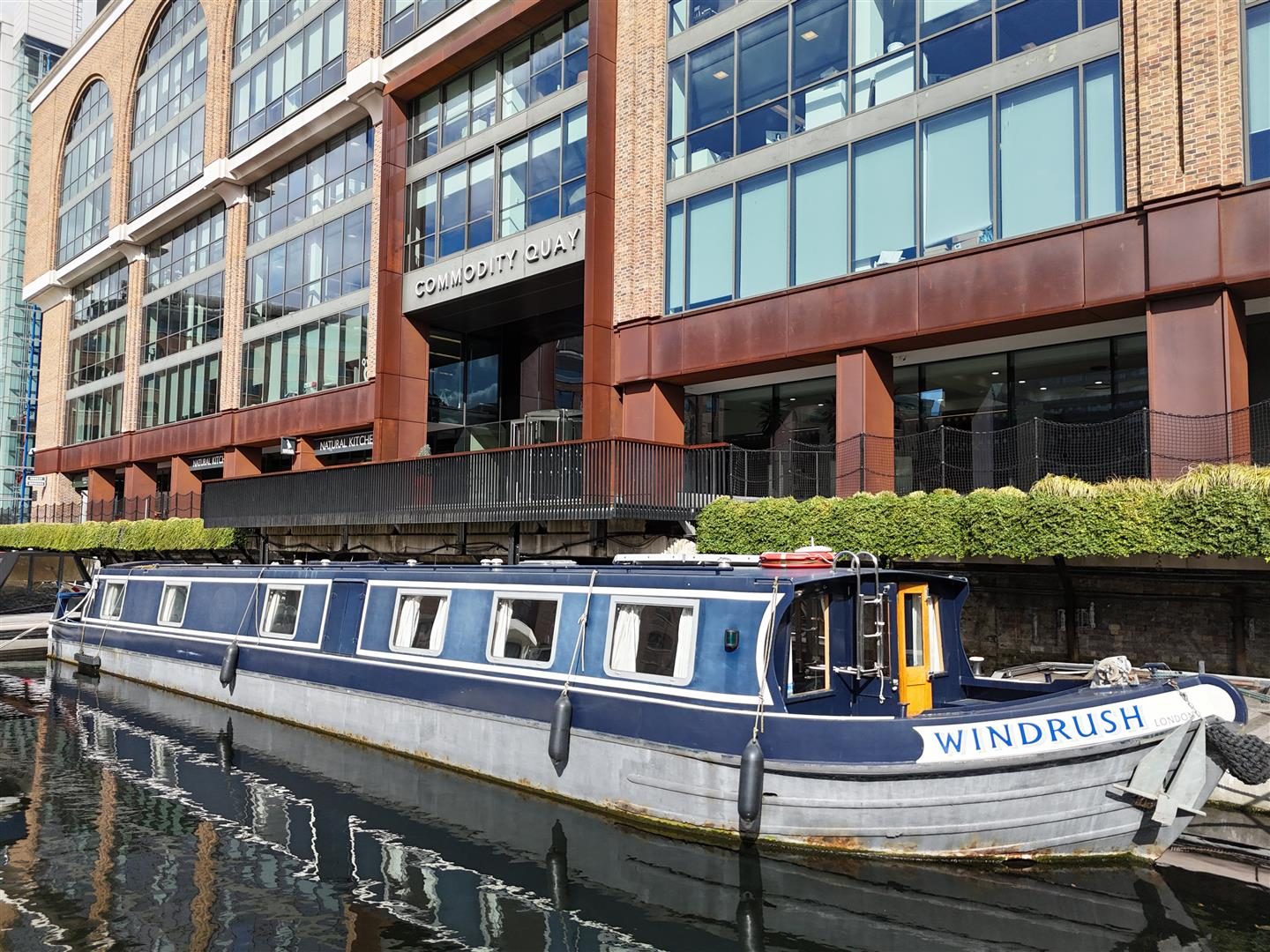Apartment with a mooring in Are you looking
