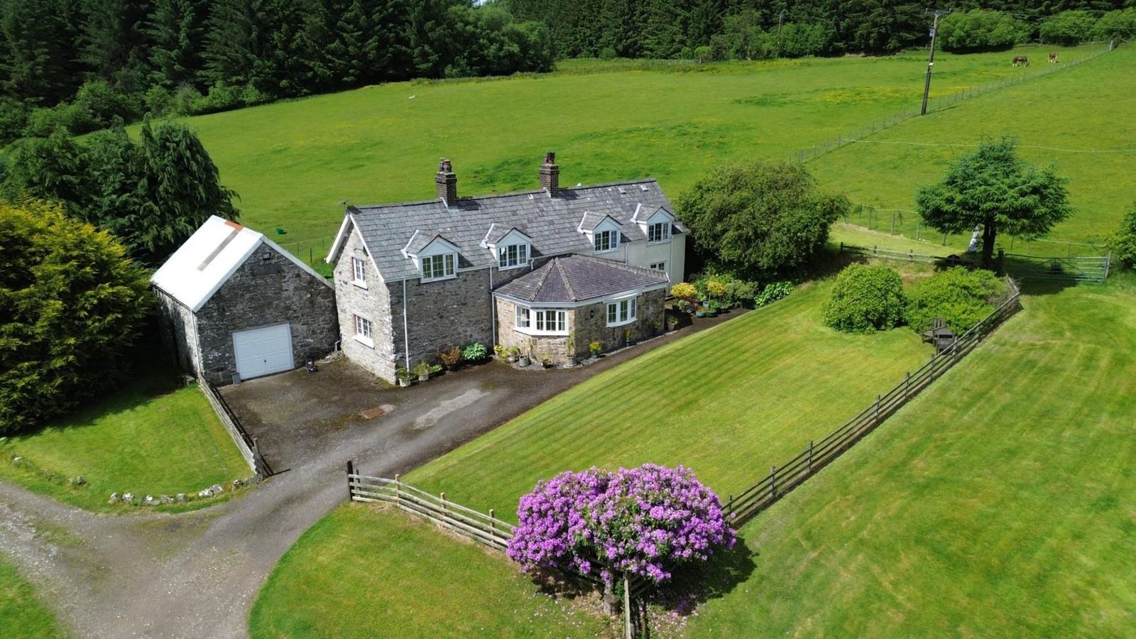 Smallholding in Corwen