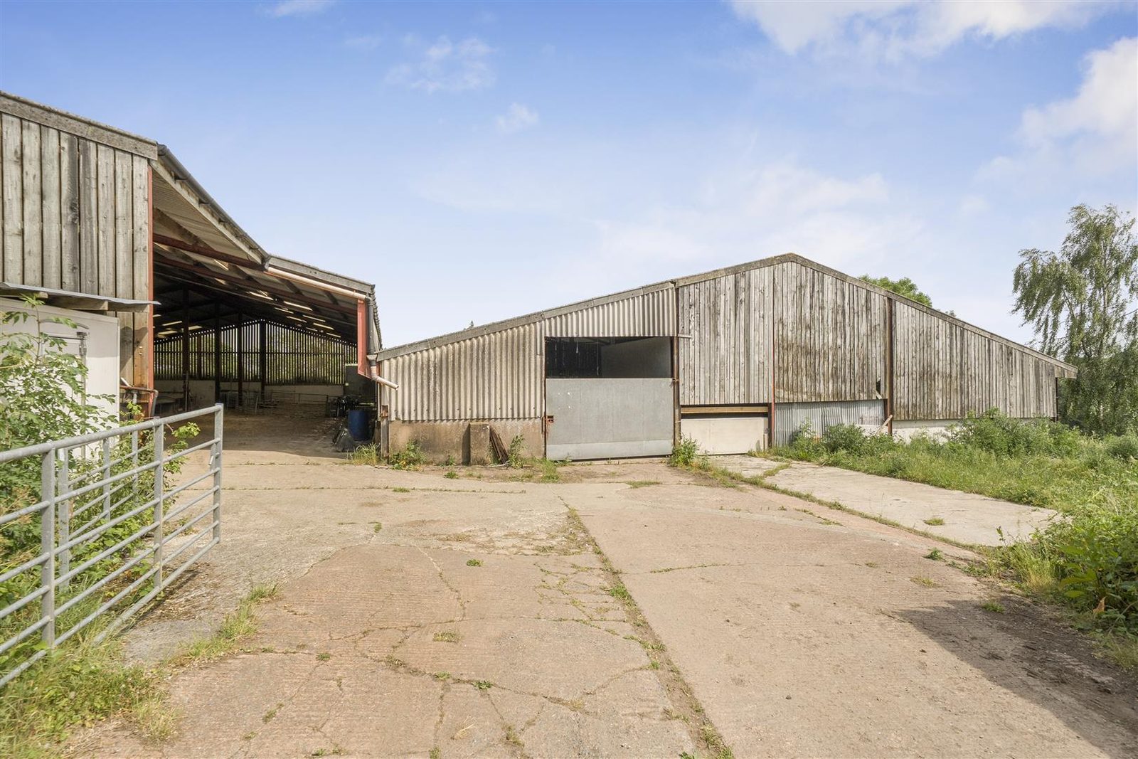 Crediton: land with outbuildings