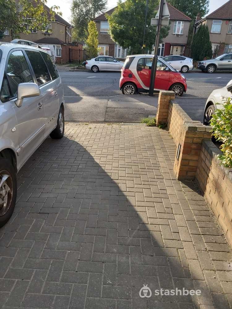 Parking Space to Rent in Greenford, UB6
