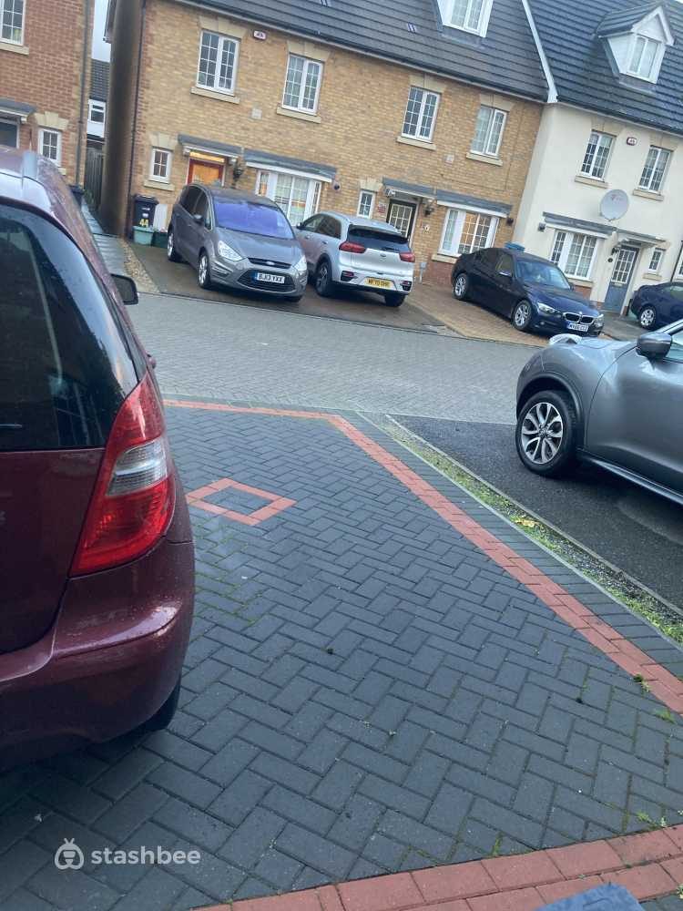 Parking Space to Rent in Ilford, IG6