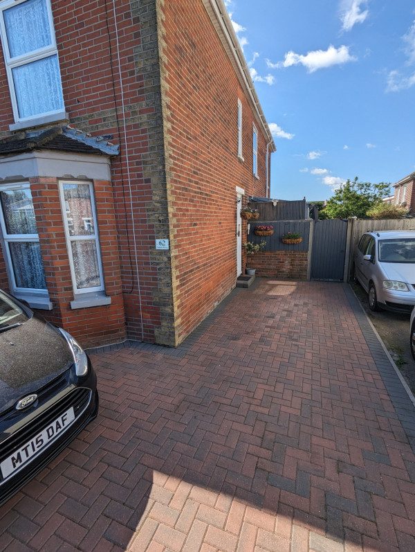 Parking on Nelson Rd, SO15
