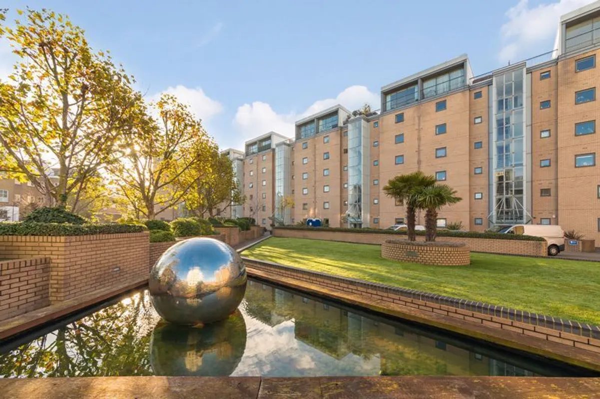 City Harbour, Selsdon Road, London, E14