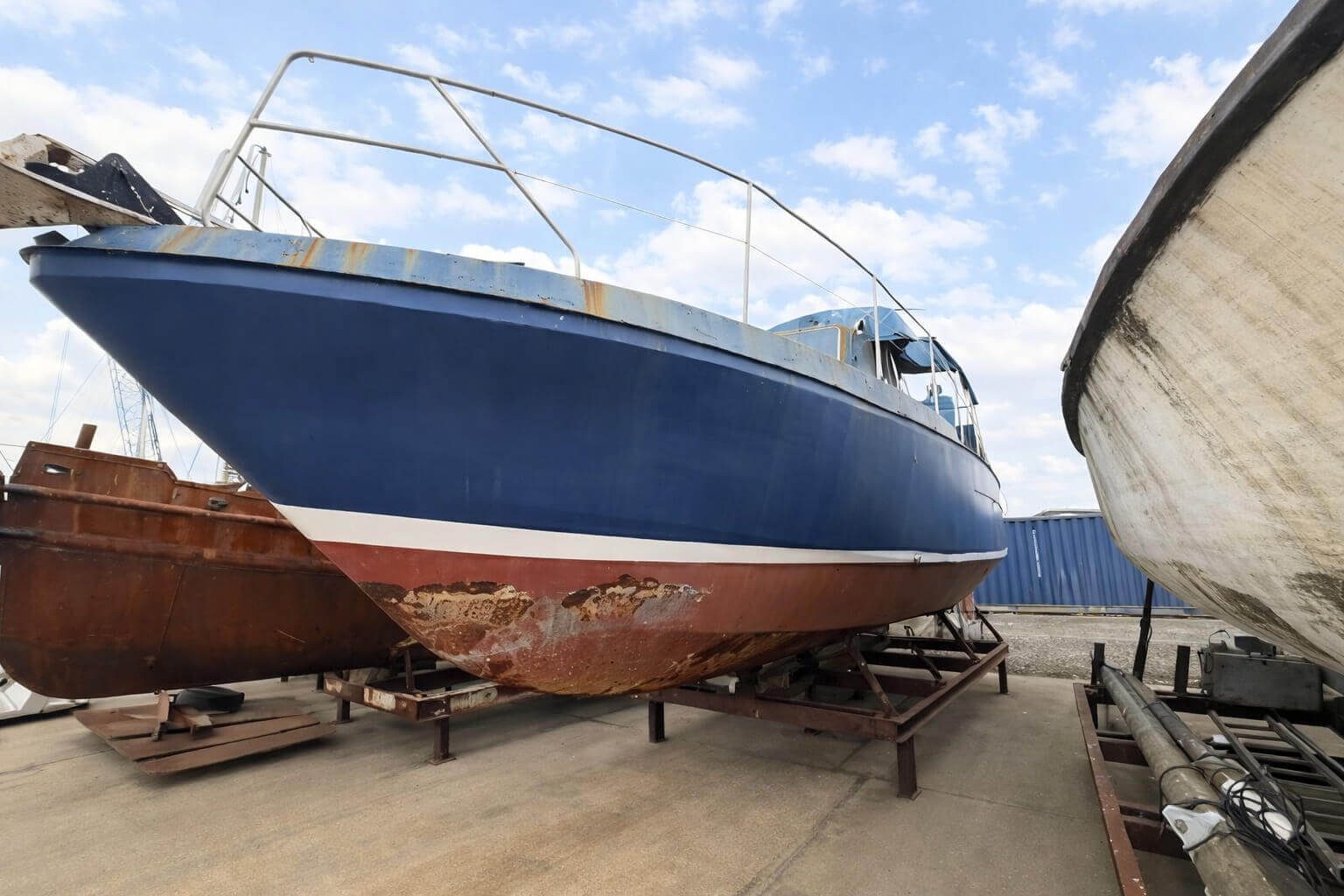 Affordable Project Boat on Residential Mooring