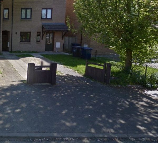Parking on Fallowfield, CB4