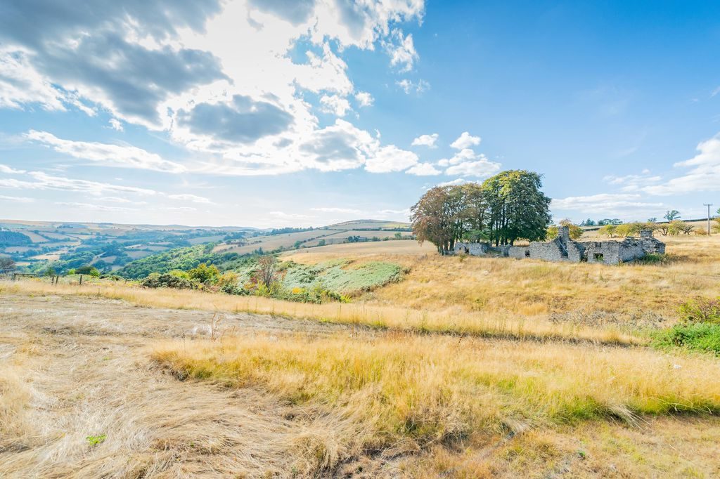 Land with further land available in Llangollen