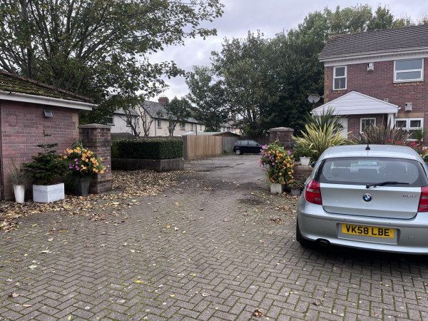 Parking on Wynnstay Close, CF11