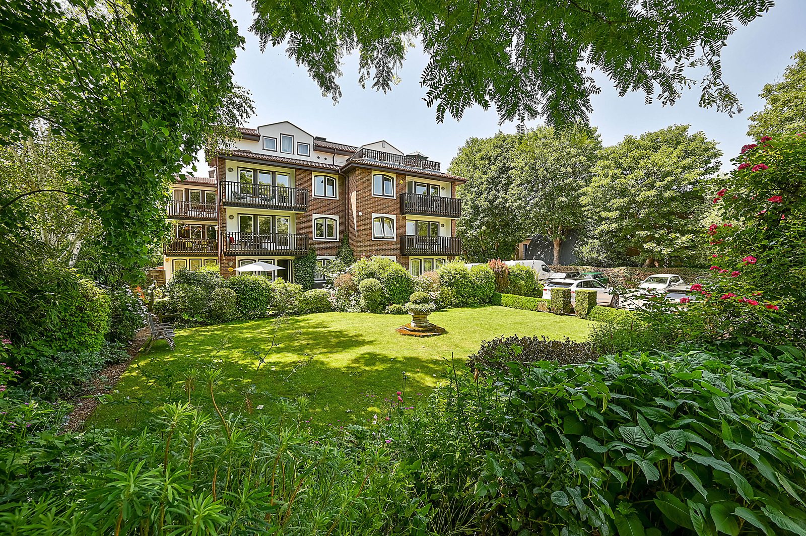 10 Madingley Court
