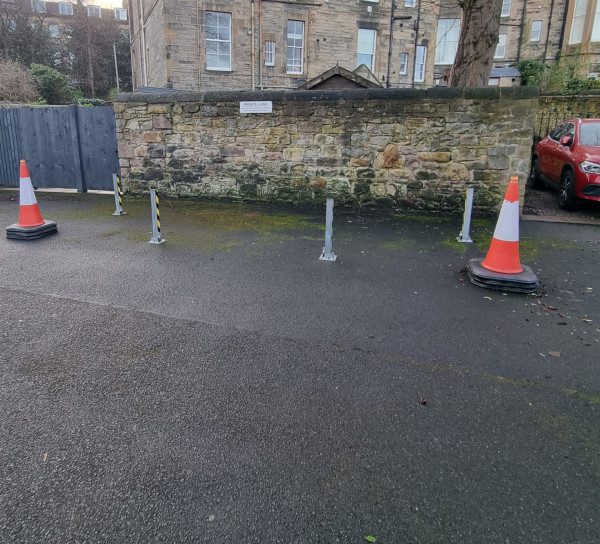 Parking on Learmonth Terrace Ln, EH4