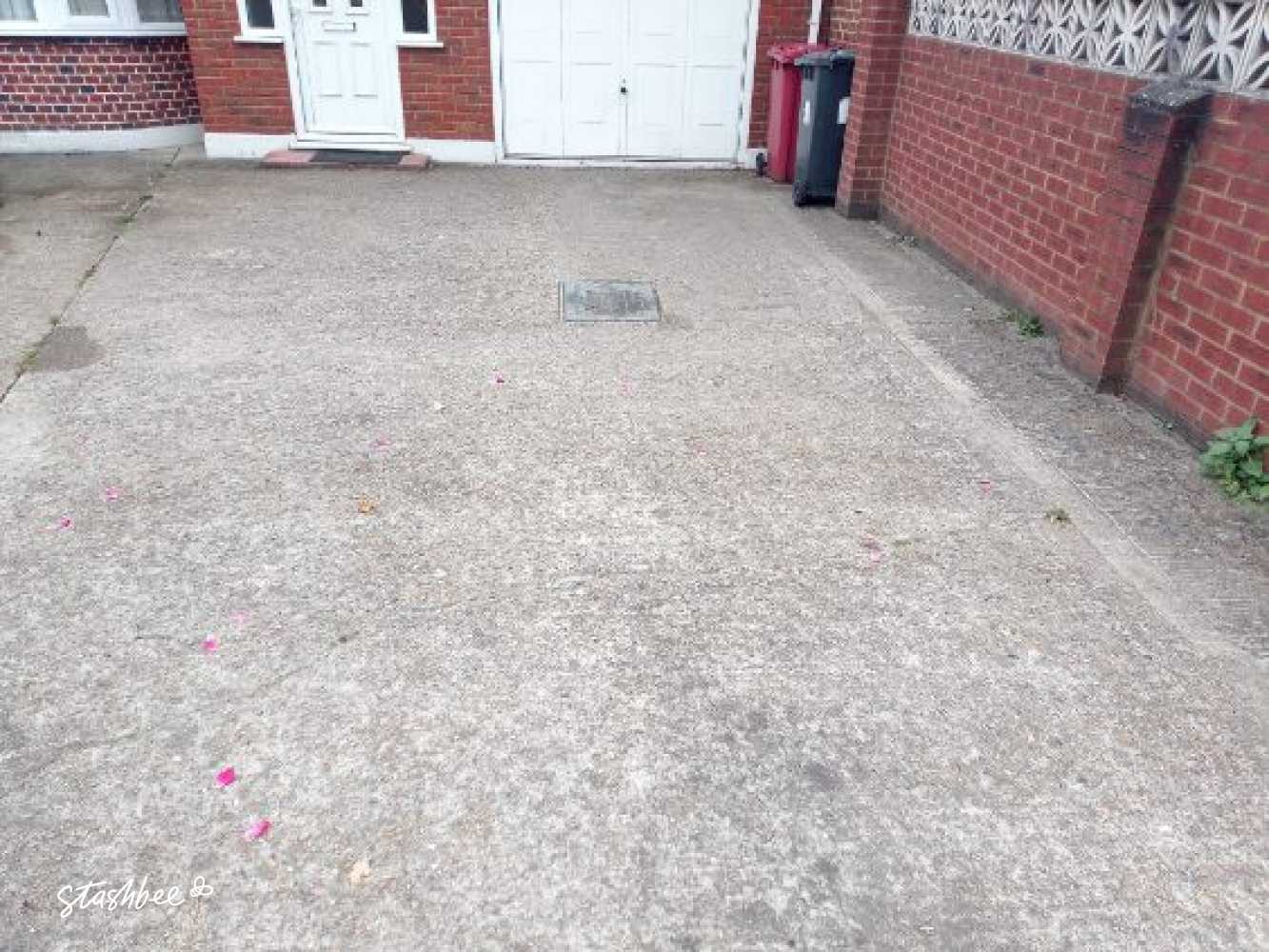 Parking Space to Rent in Slough, SL3