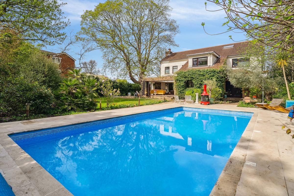 Detached House for sale with 6 bedrooms, Eel Pie Island, Twickenham