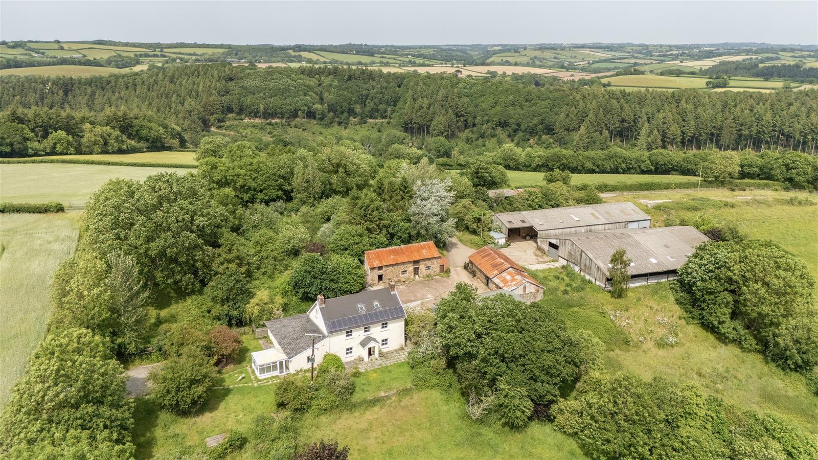 Farmhouse with paddocks, Crediton