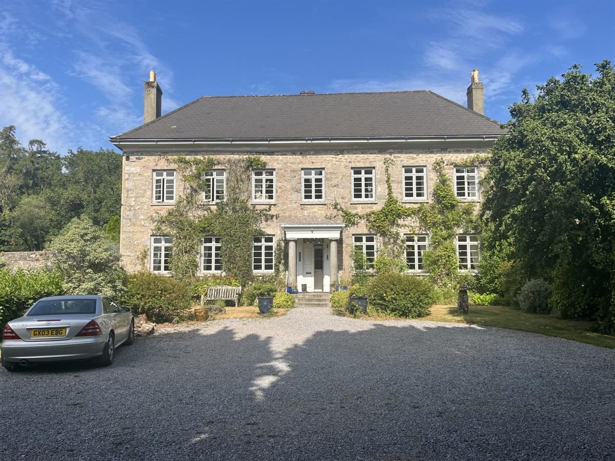 Dartmoor National Park: country house