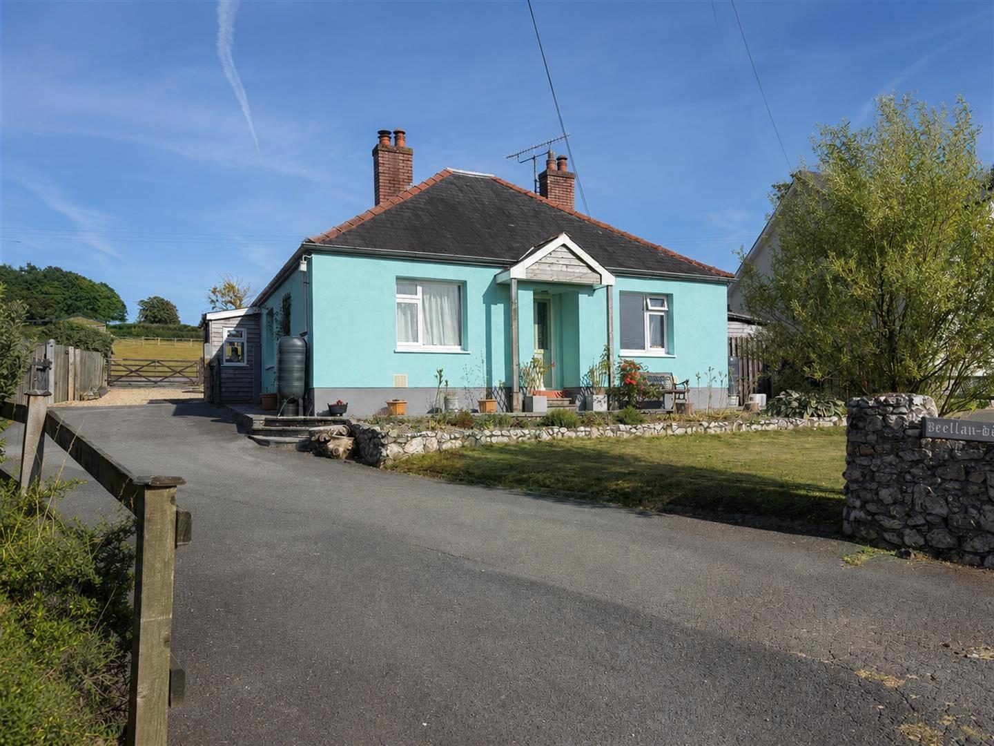 Llanllwni, Carmarthenshire