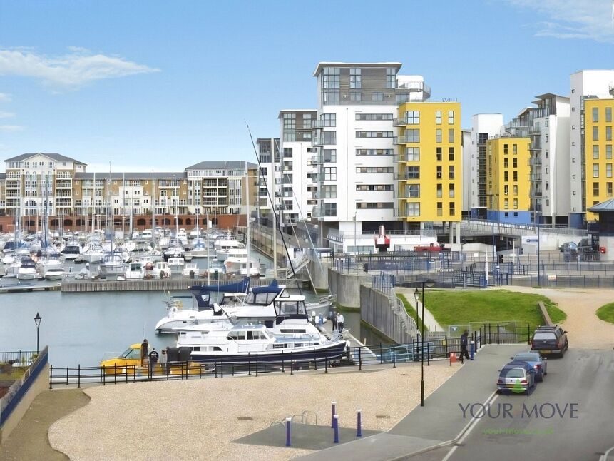 Chain free waterfront apartment, Eastbourne