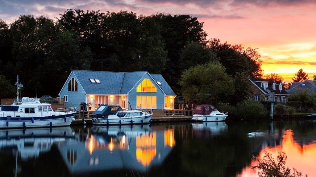 Riverside, Staines-upon-Thames ( References Pending )