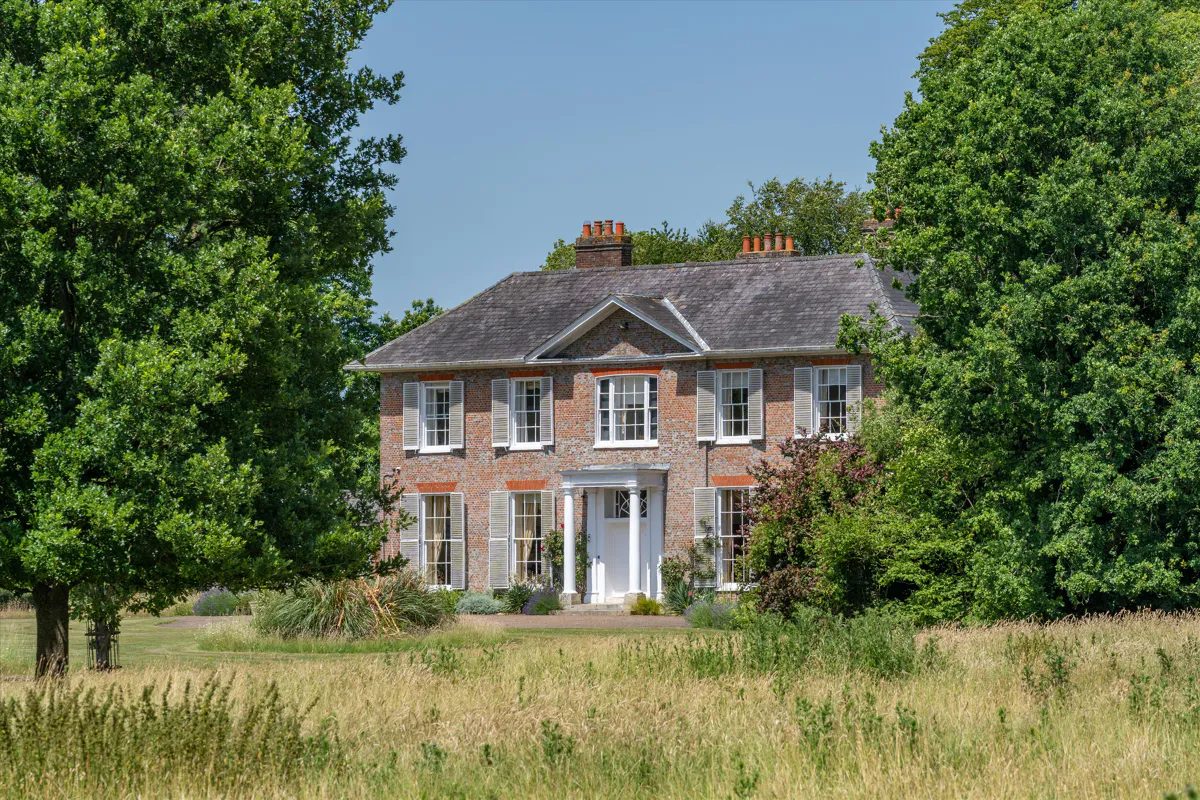 Grade II listed country house in Berkshire RG20