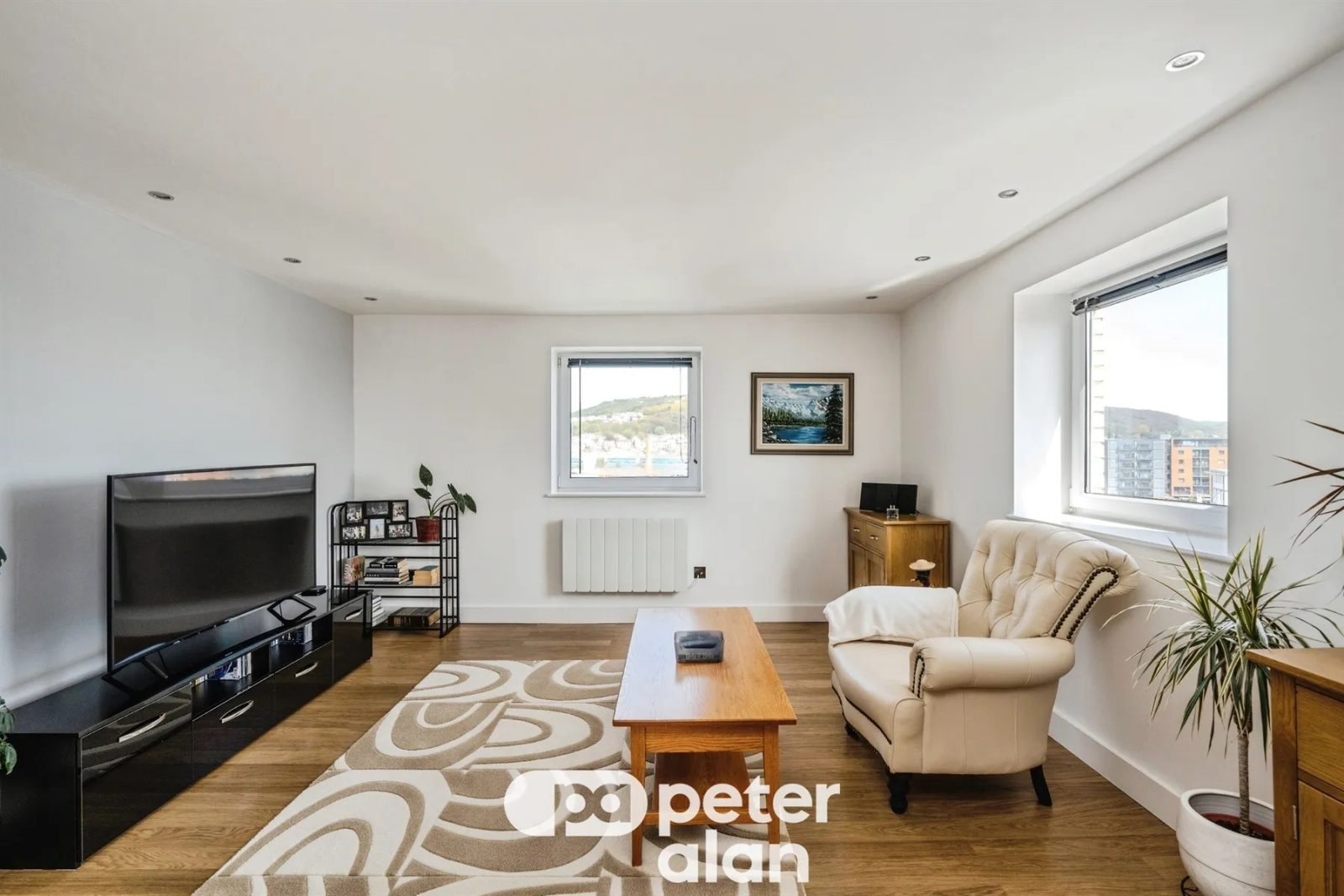 SWA: chain free waterfront apartment