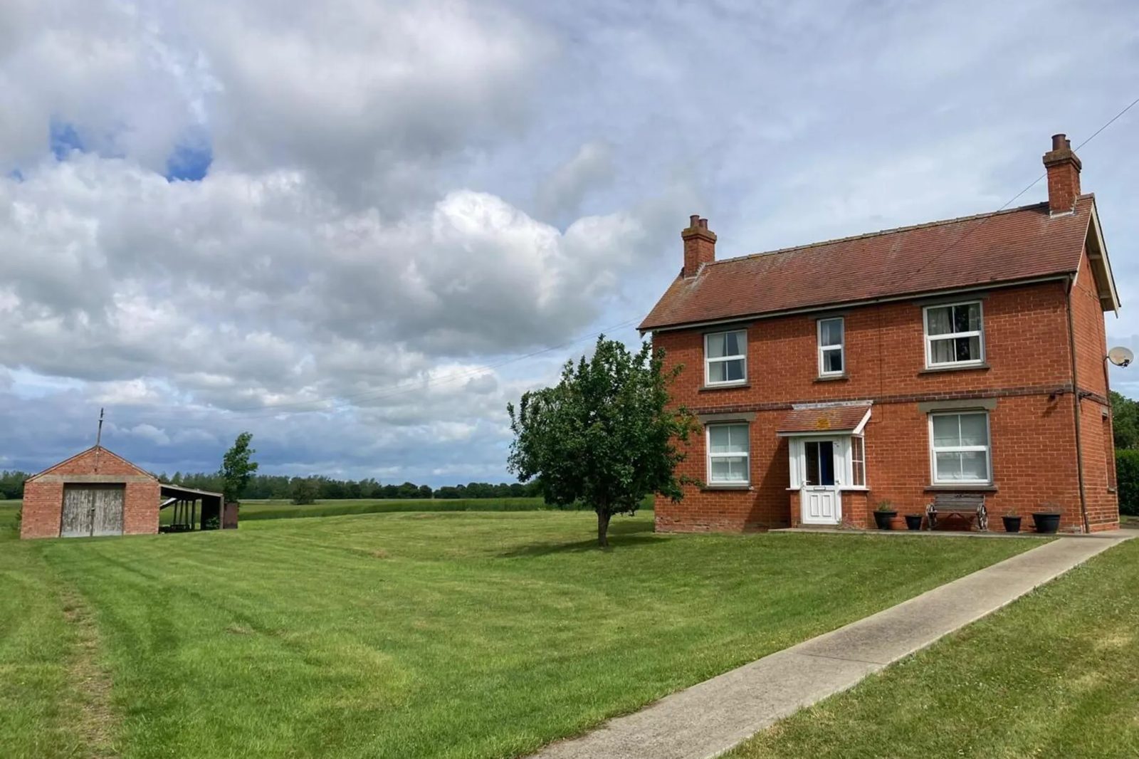 Smallholding with paddocks, Wainfleet St Mary