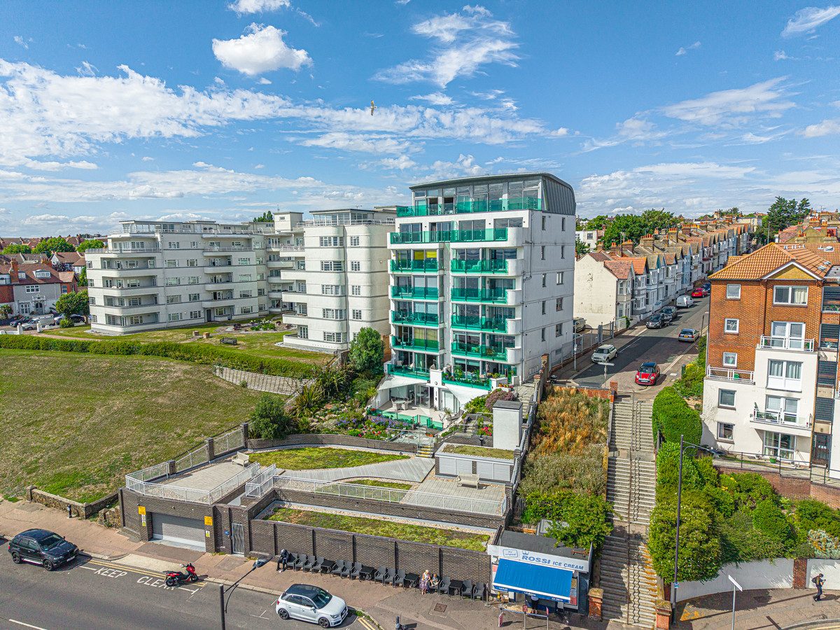 Crowstone Court Westcliff Sea