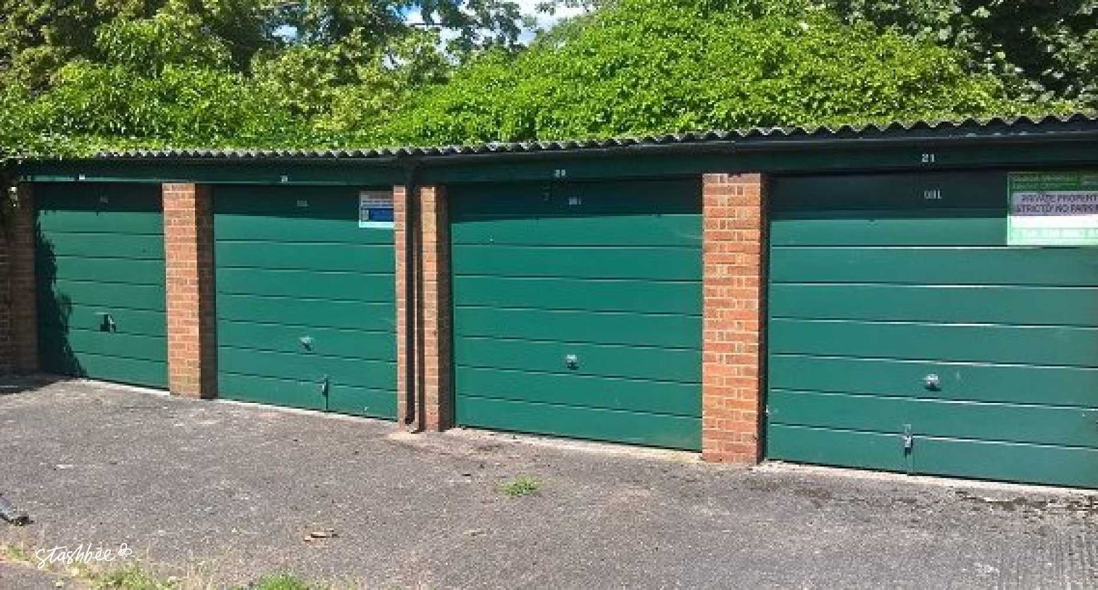 Lock-up Garage to Rent at R/O Parkdale, N11 2HB