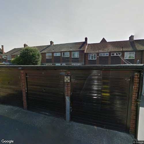 Lock-up Garage to Rent at Old James Street, SE15 3TS