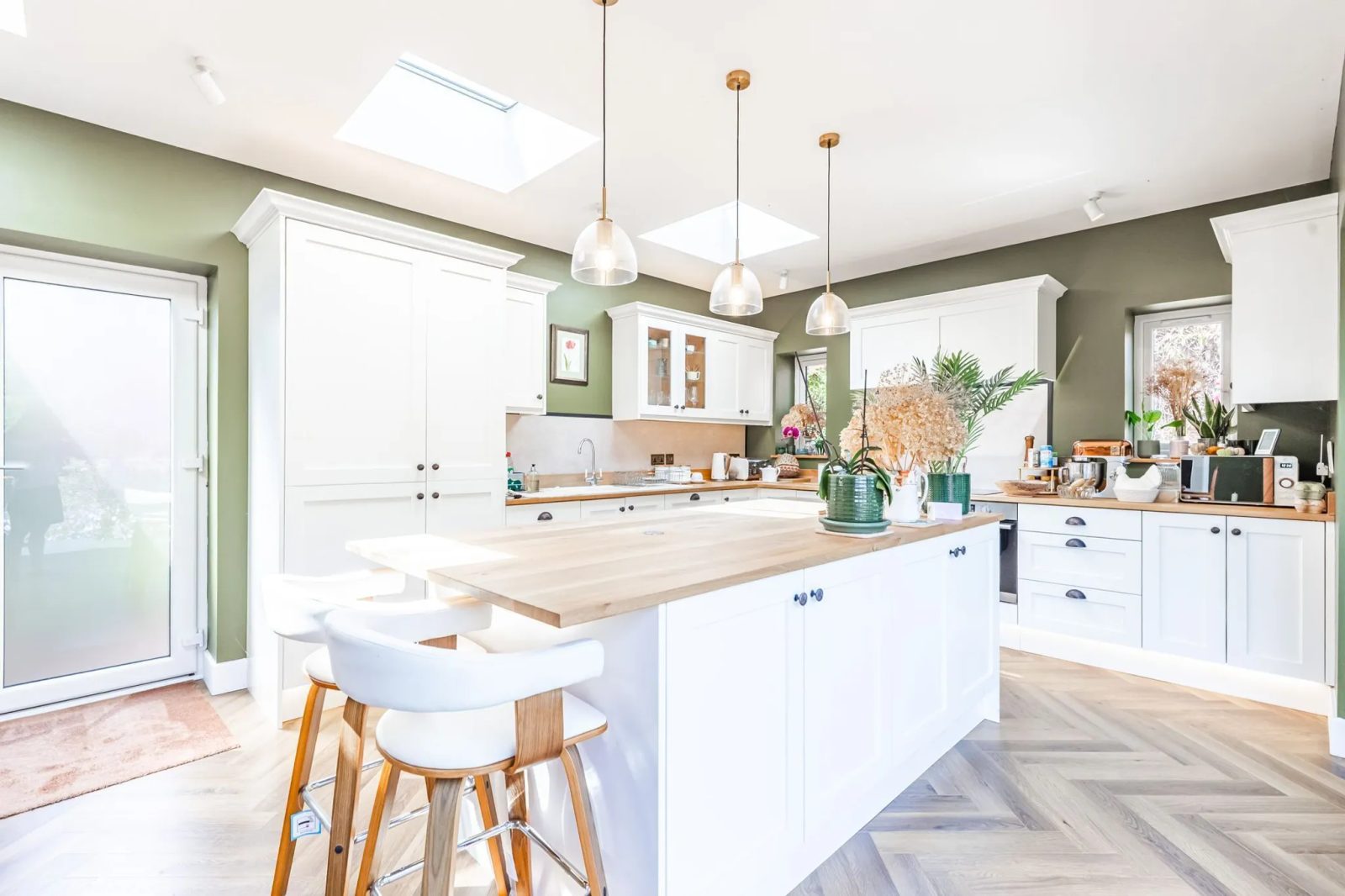 Handsome Period Residence with Idylli...