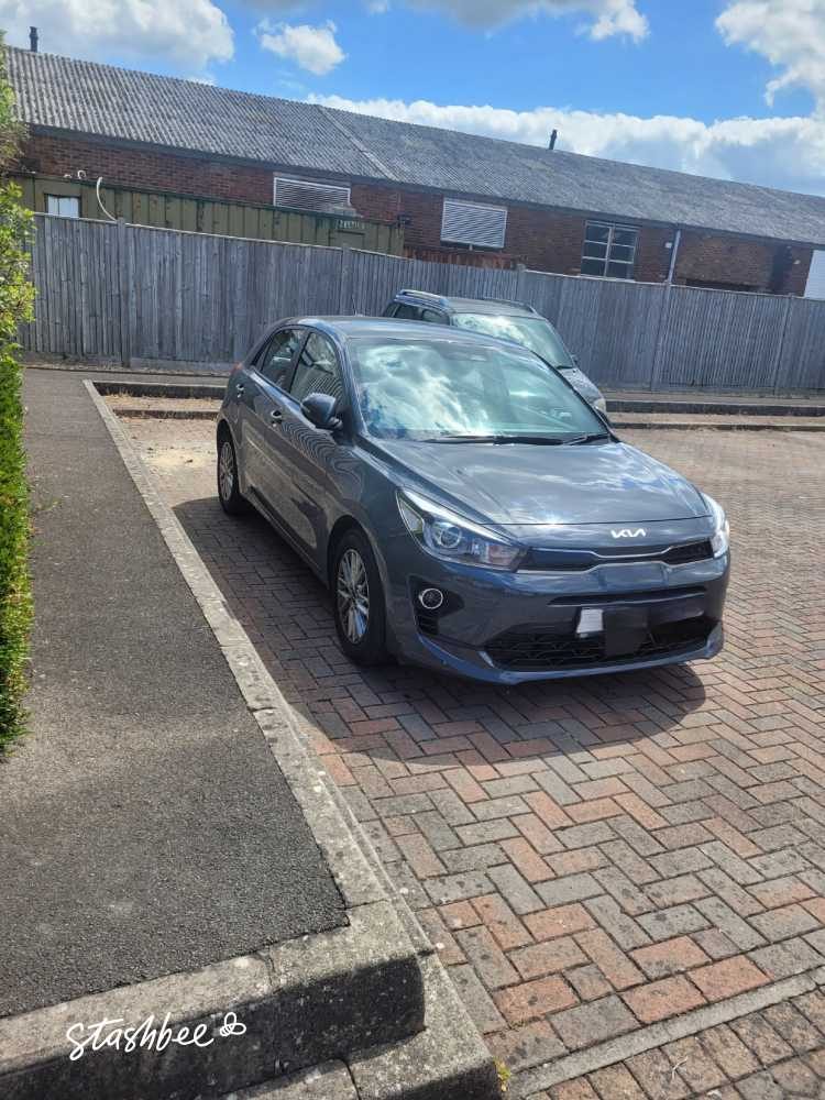 Parking Space to Rent in Horley, RH6