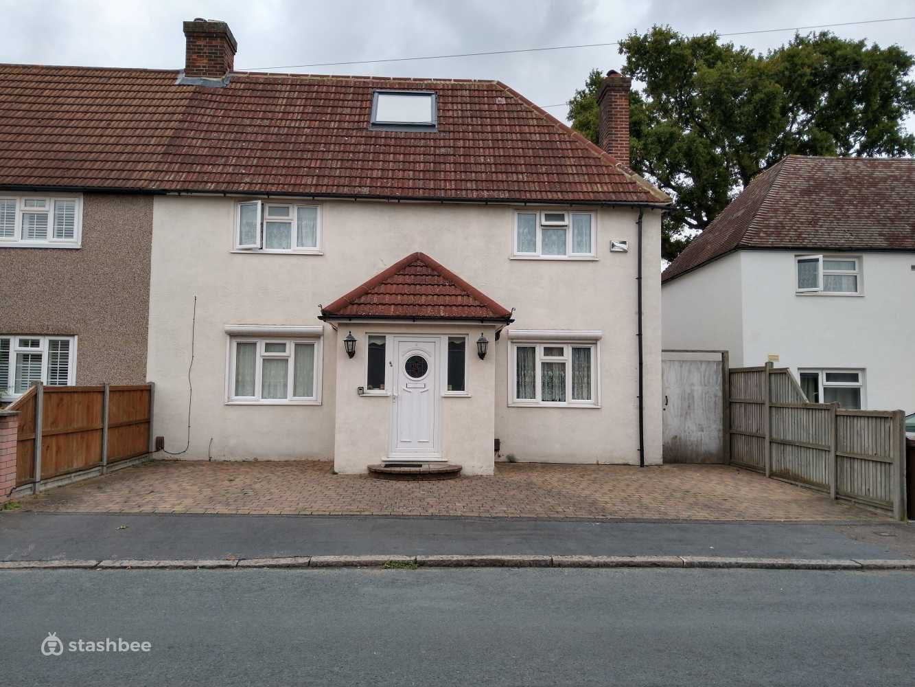 Parking Space to Rent in Carshalton, SM5